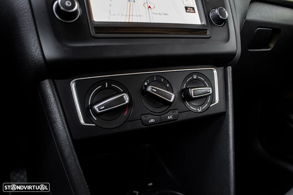 VW Polo 1.0 Confortline - 23