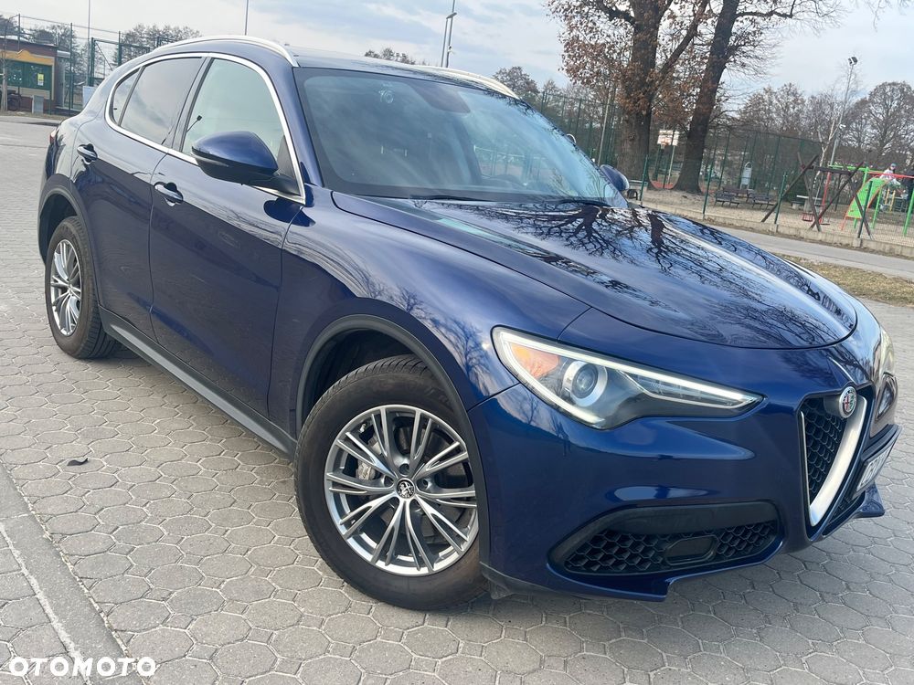 Alfa Romeo Stelvio 2.0 Turbo 16V AT8-Q4 Ti - 5