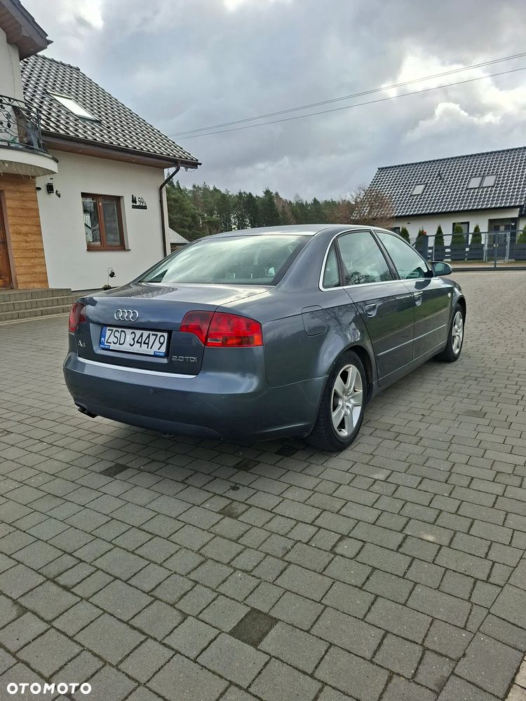 Audi A4 Limousine 2.0 TDI - 4