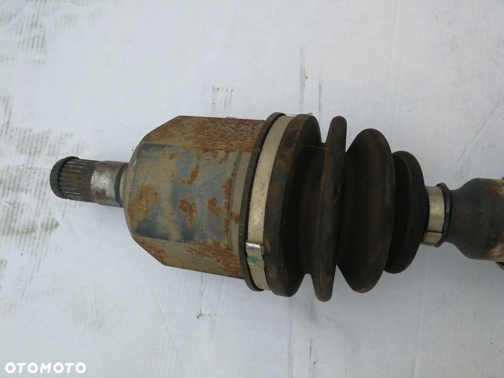 Półoś prawa Audi A3 8P 2.0 FSI Automat DSG  HFT - 7