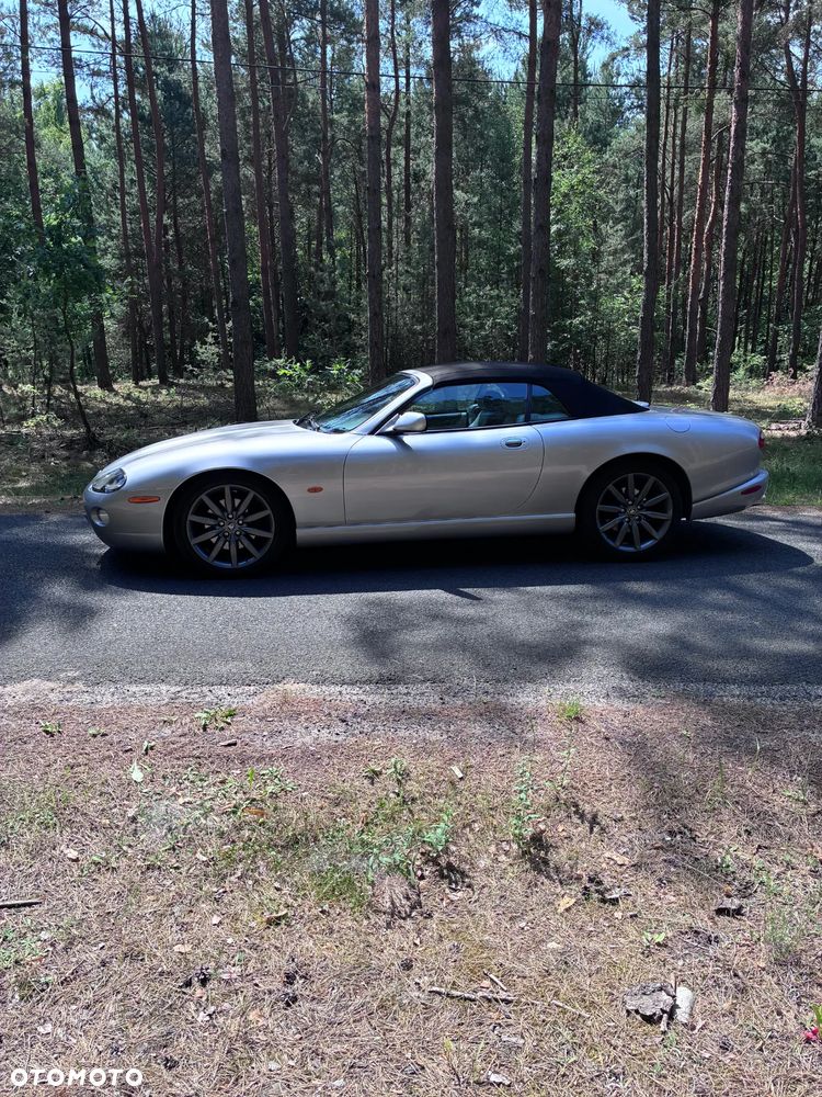 Jaguar XK8 Cabriolet - 4