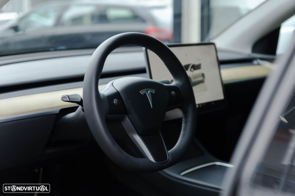 Tesla Model Y Long Range Tração Integral - 9