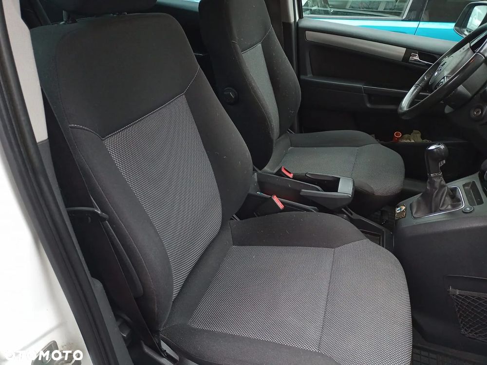 Opel Zafira - 21