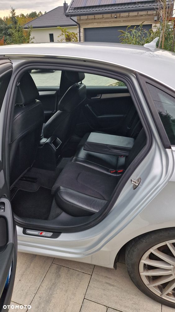 Audi A4 Limousine - 7