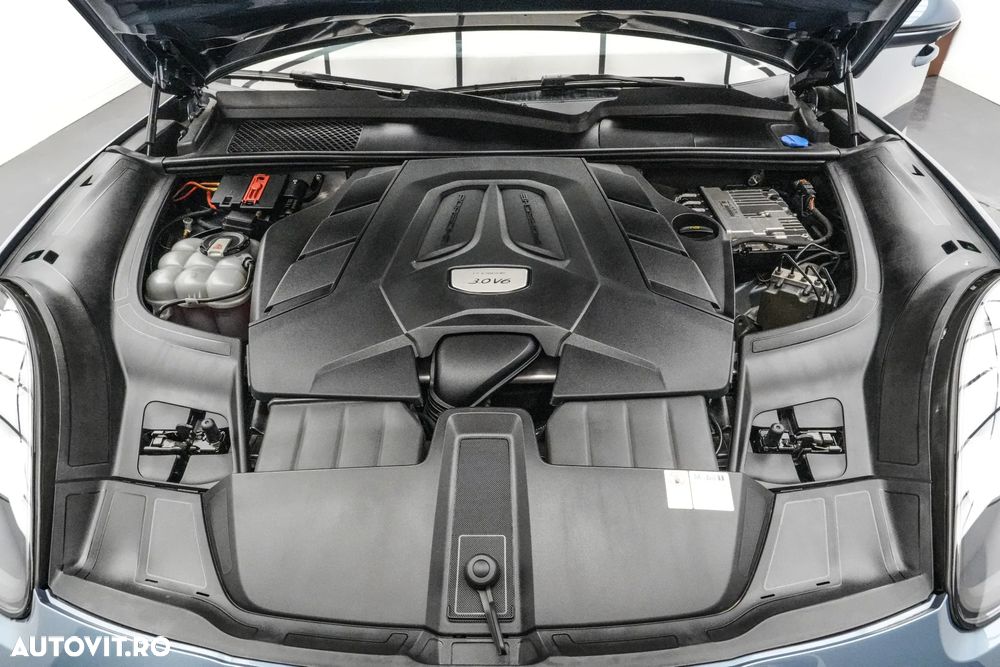 Porsche Cayenne Tiptronic S Platinum Edition - 26