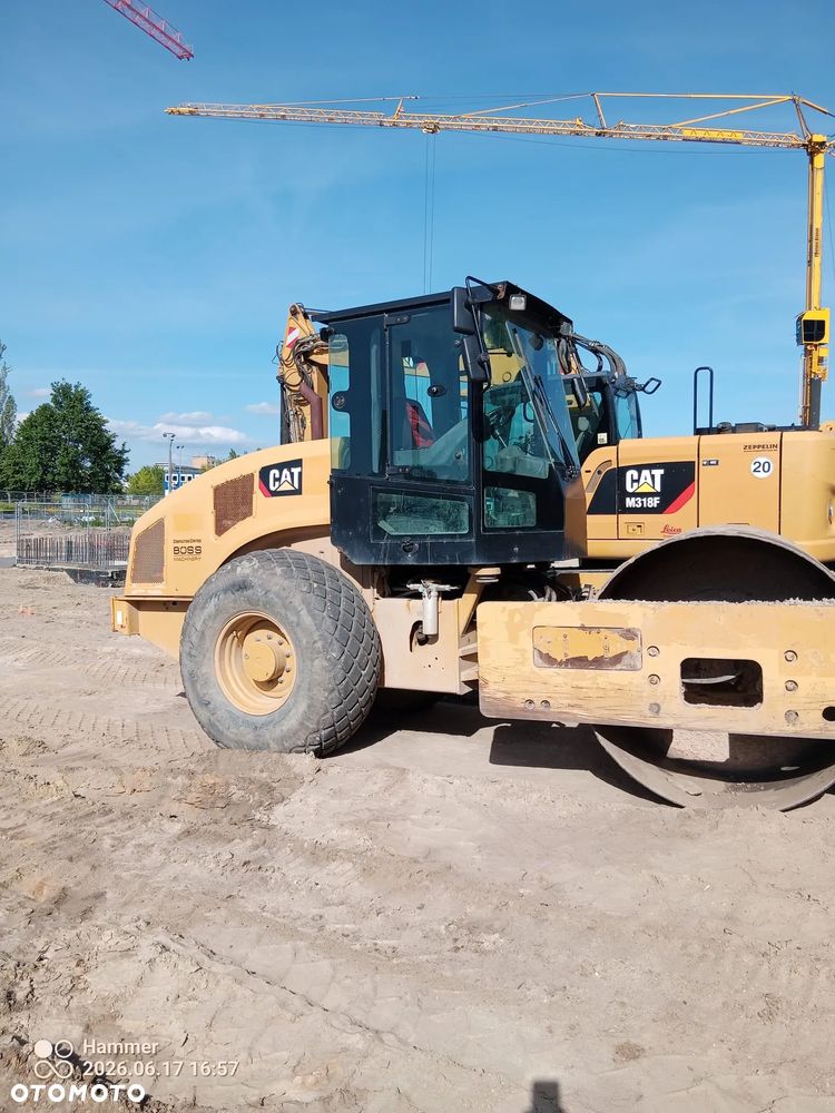 Caterpillar CS64B - 3
