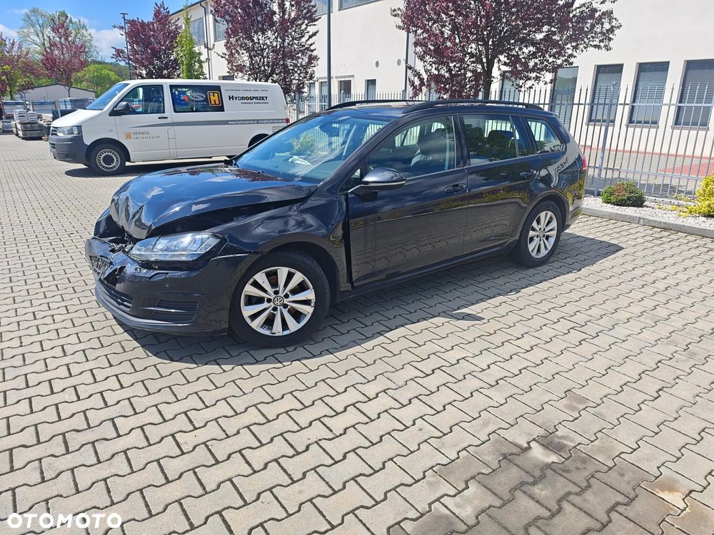 Volkswagen Golf - 22
