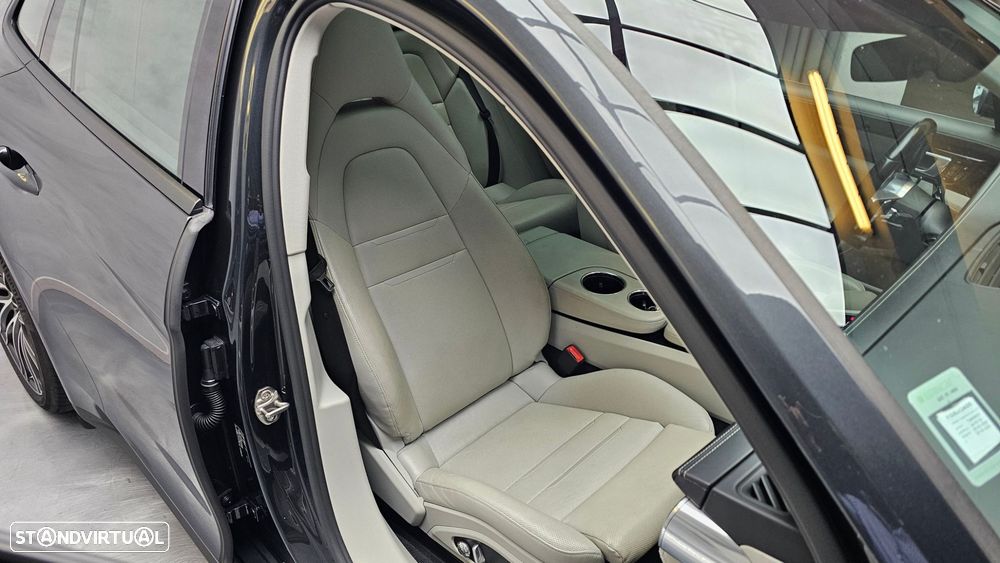 Porsche Panamera Sport Turismo 4 E-Hybrid Platinum Edition - 20