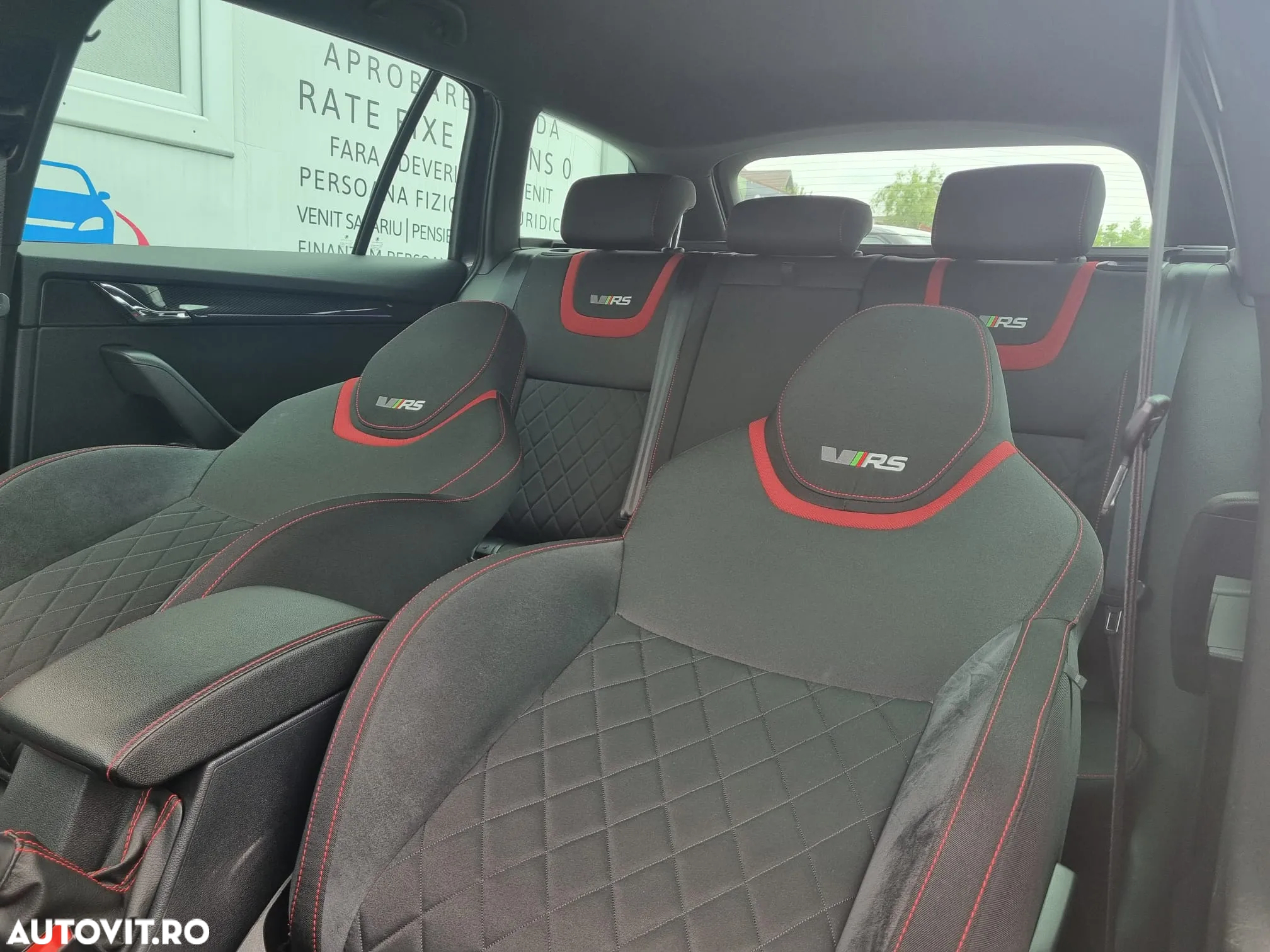 Skoda Octavia Combi 2.0 TDI 4x4 DSG RS - 11