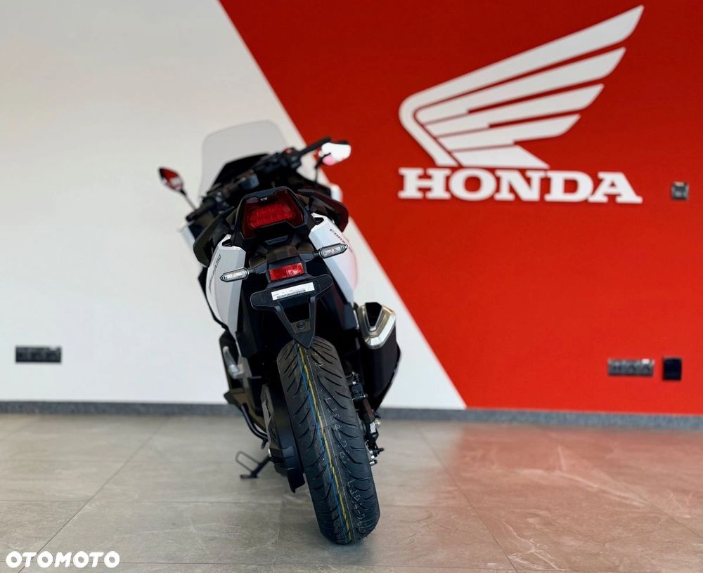 Honda NSS - 7