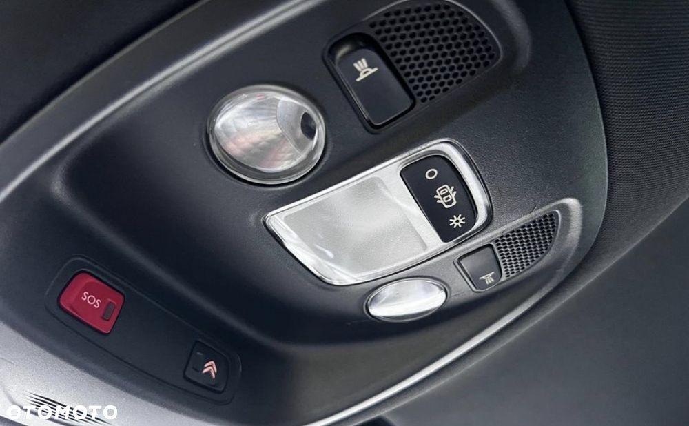 Citroën DS4 HDi 165 SportChic - 13