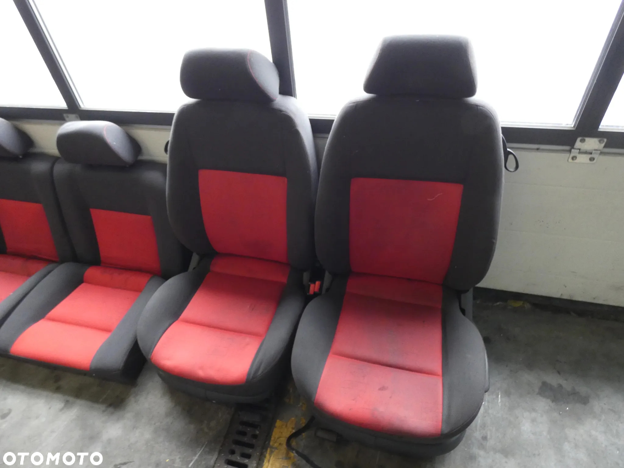 VW LUPO FOTELE PRZÓD KANAPA TYŁ KOMPLET MATERIAŁOWE CZERWONE TOM GORLICE - 2