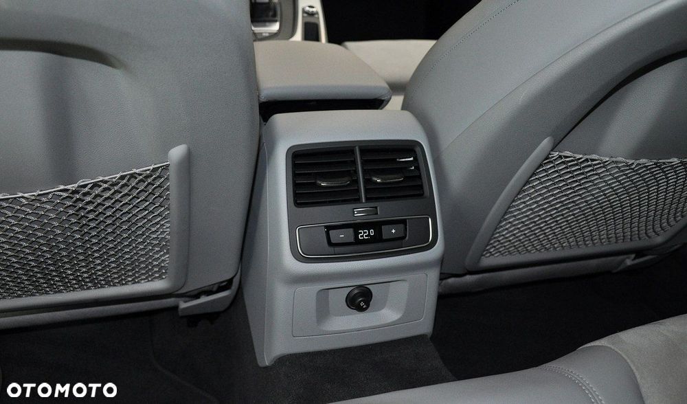 Audi A4 Allroad - 30