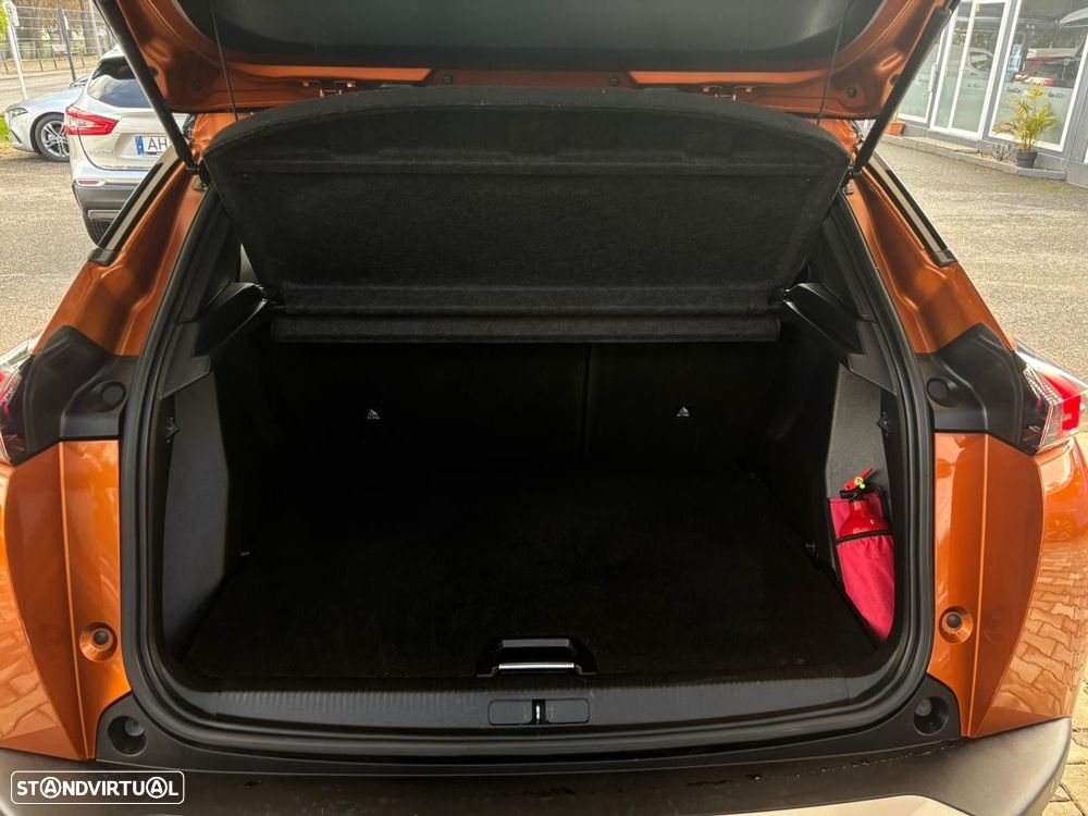 Peugeot e-2008 50 kWh GT - 14