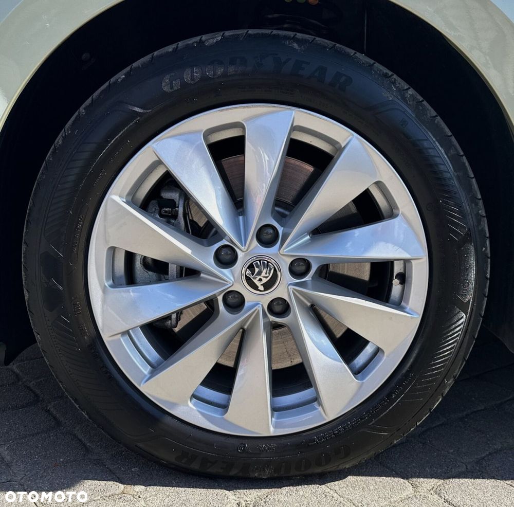 Skoda Superb 2.0 TDI SCR 4x4 Selection DSG - 29