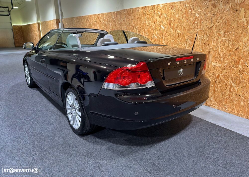 Volvo C70 2.0 D Momentum - 3