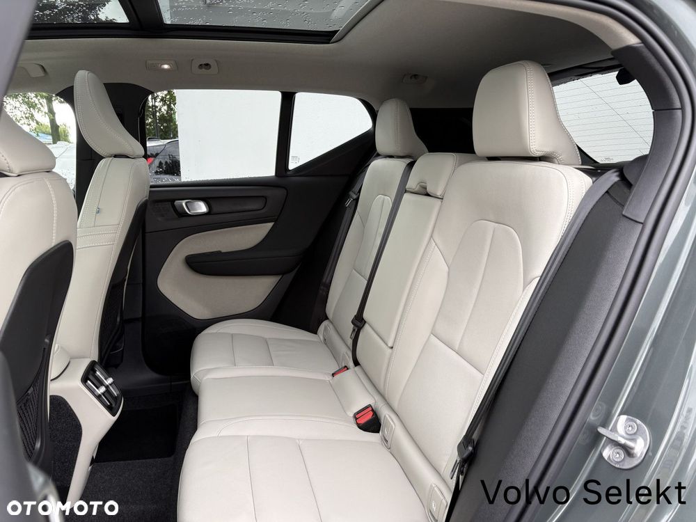 Volvo XC 40 - 24