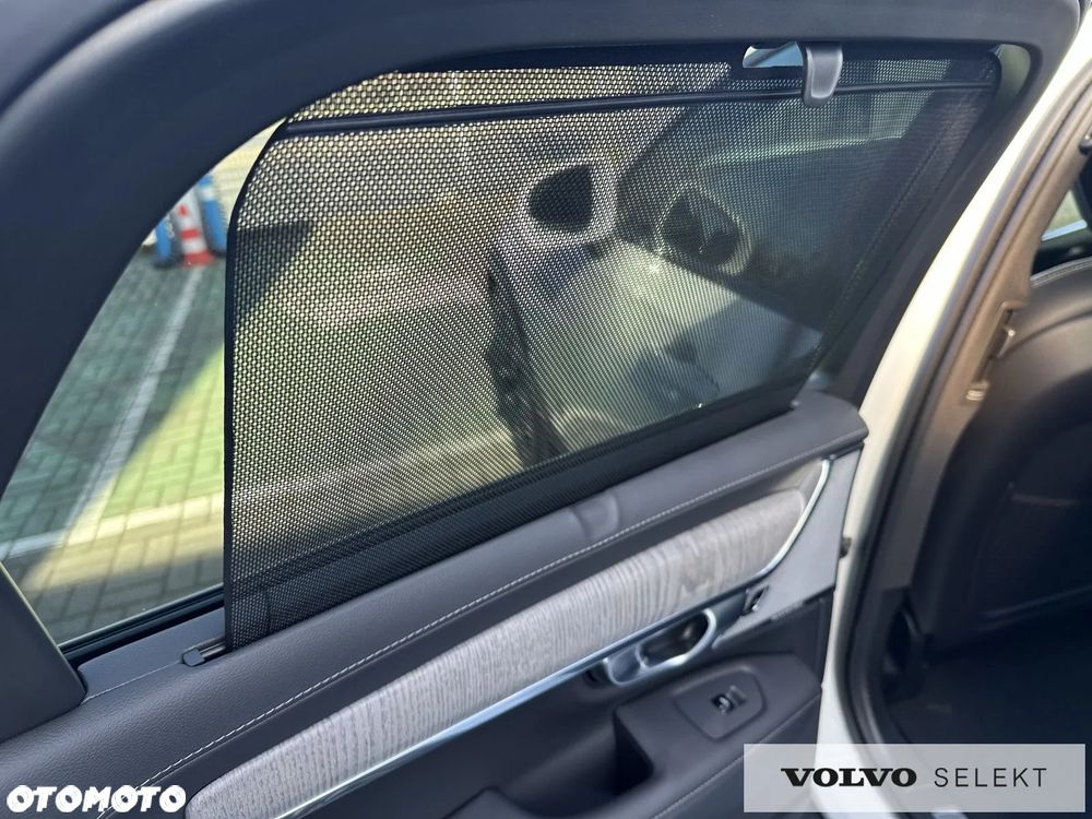 Volvo V90 Cross Country B5 B AWD Ultimate - 35