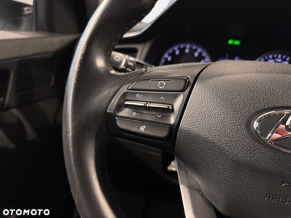Hyundai Elantra - 18