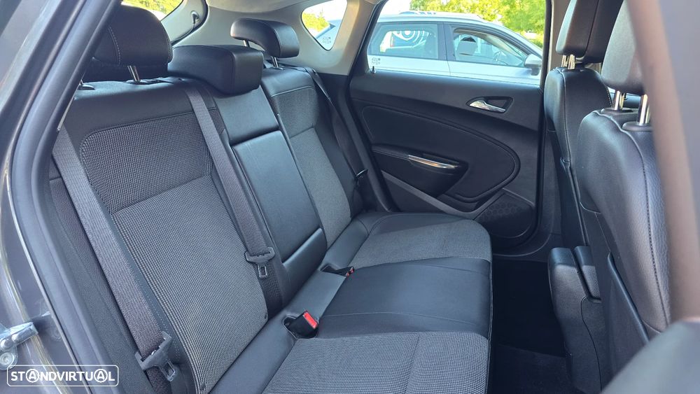 Opel Astra 1.7 CDTI Cosmo - 40