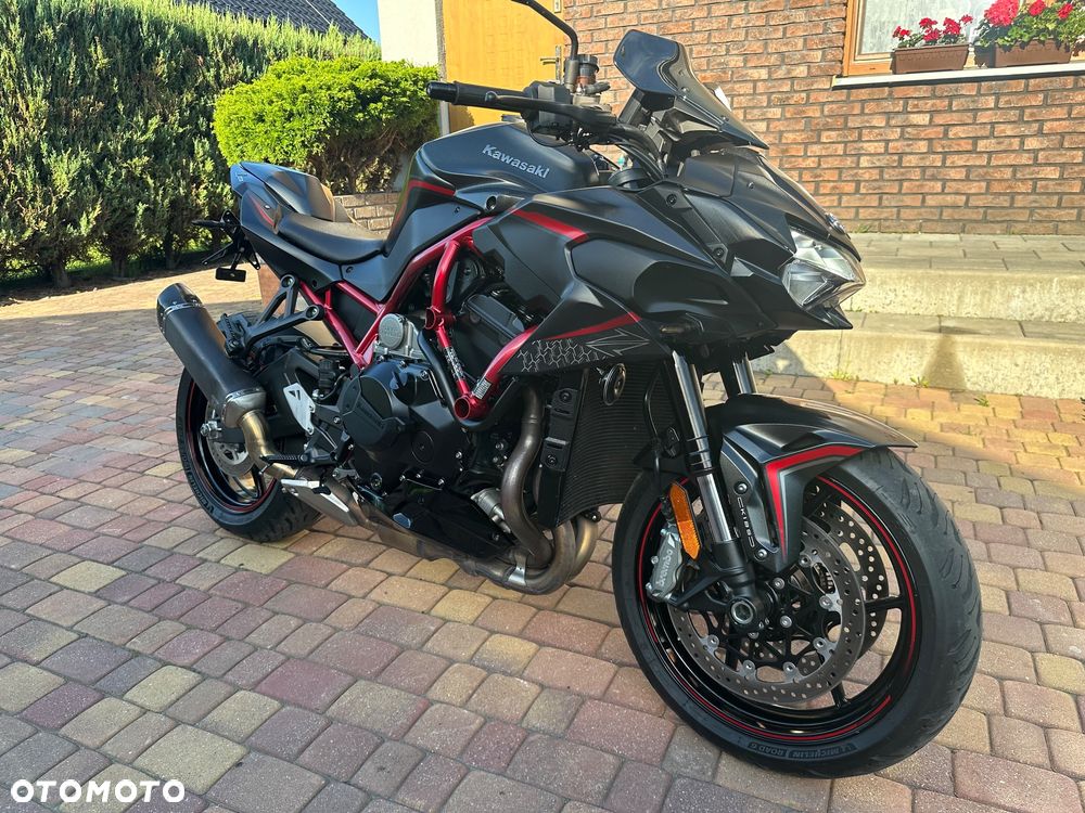 Kawasaki H2 - 2