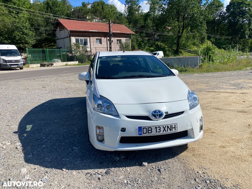 Toyota Prius (Hybrid) Luna - 7