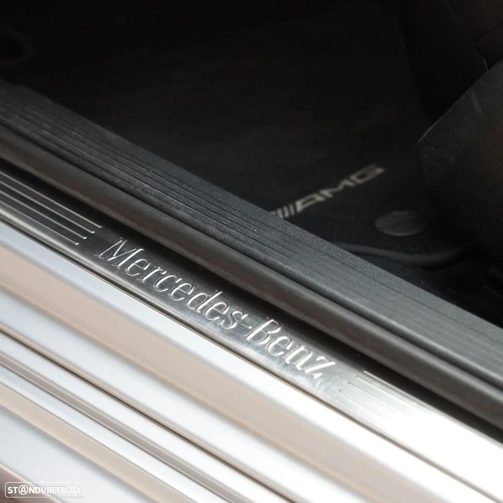 Mercedes-Benz E 300 Bluetec Hybrid Avantgarde - 30