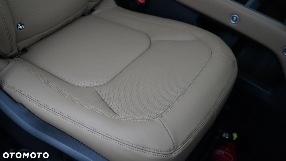 Land Rover Defender 3.0 D350 mHEV X-Dynamic HSE - 25