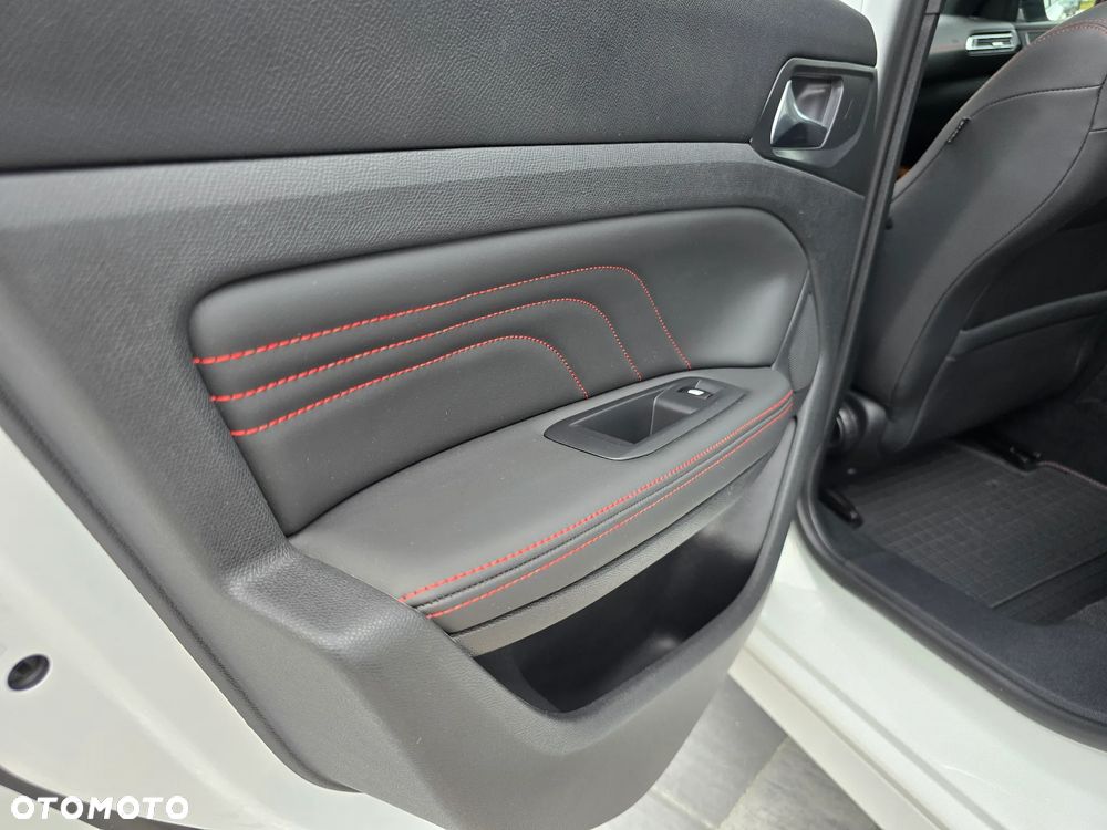 Peugeot 308 - 23