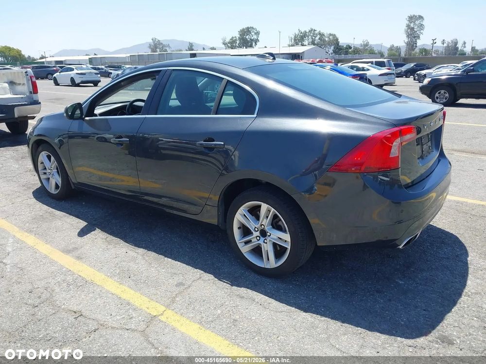 Volvo S60 - 4