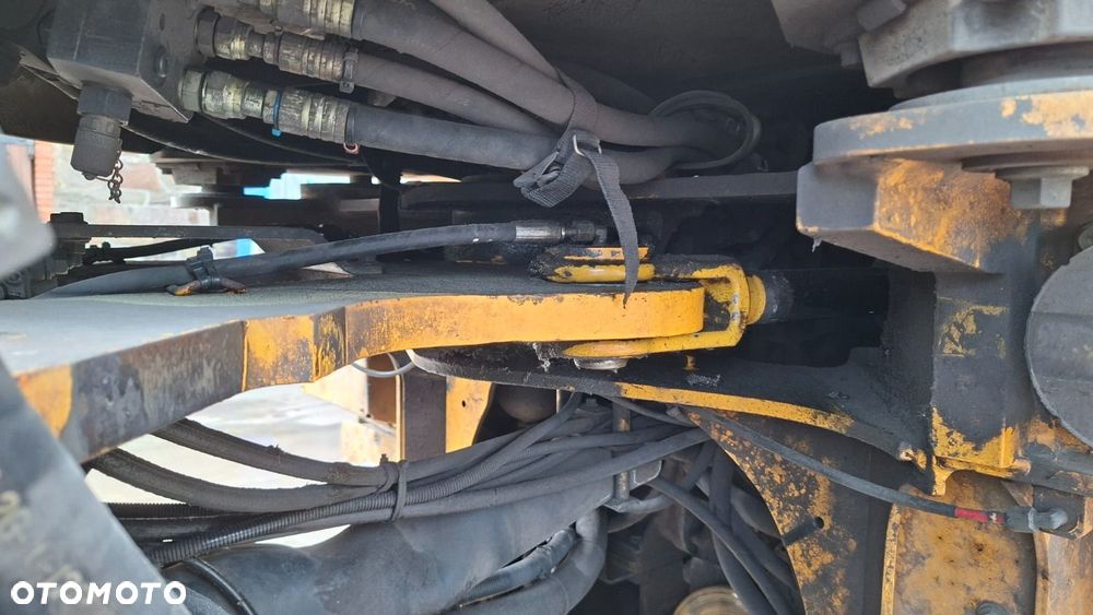 Volvo L 70 H 4X4 - 29
