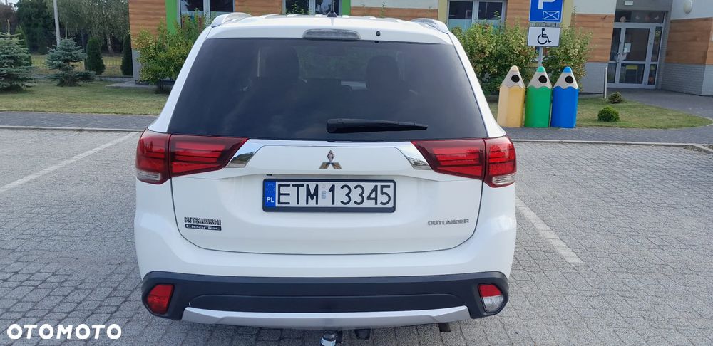 Mitsubishi Outlander - 7