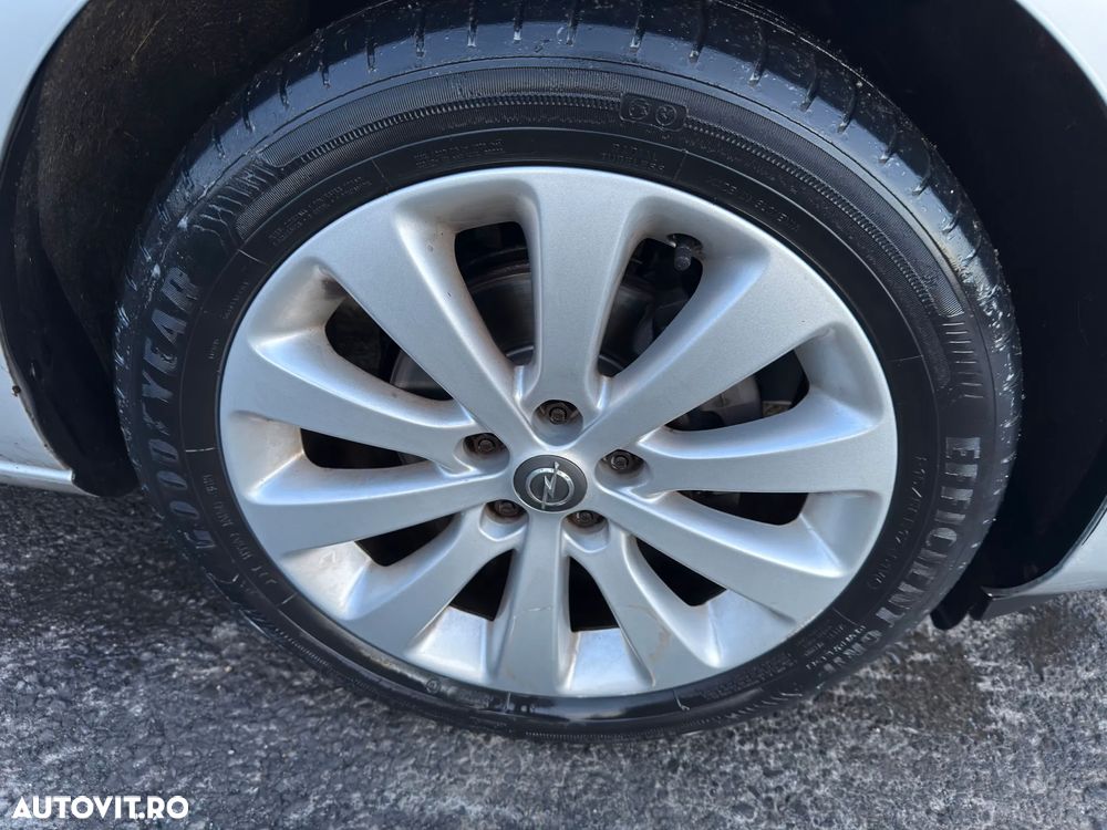 Opel Astra 1.3 CDTI ECOTEC Start/Stop Cosmo - 11