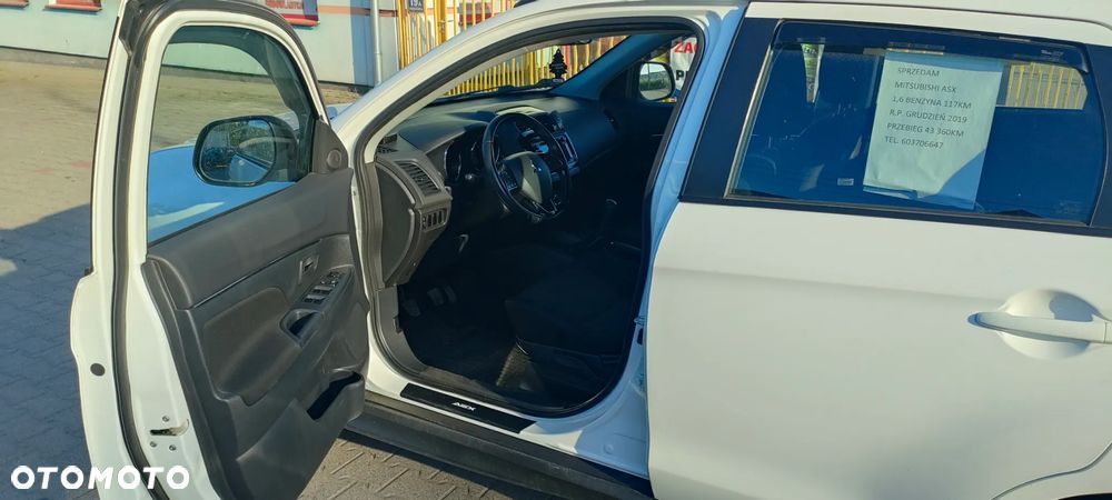 Mitsubishi ASX - 16