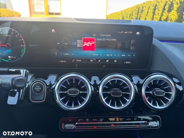 Mercedes-Benz GLA - 15