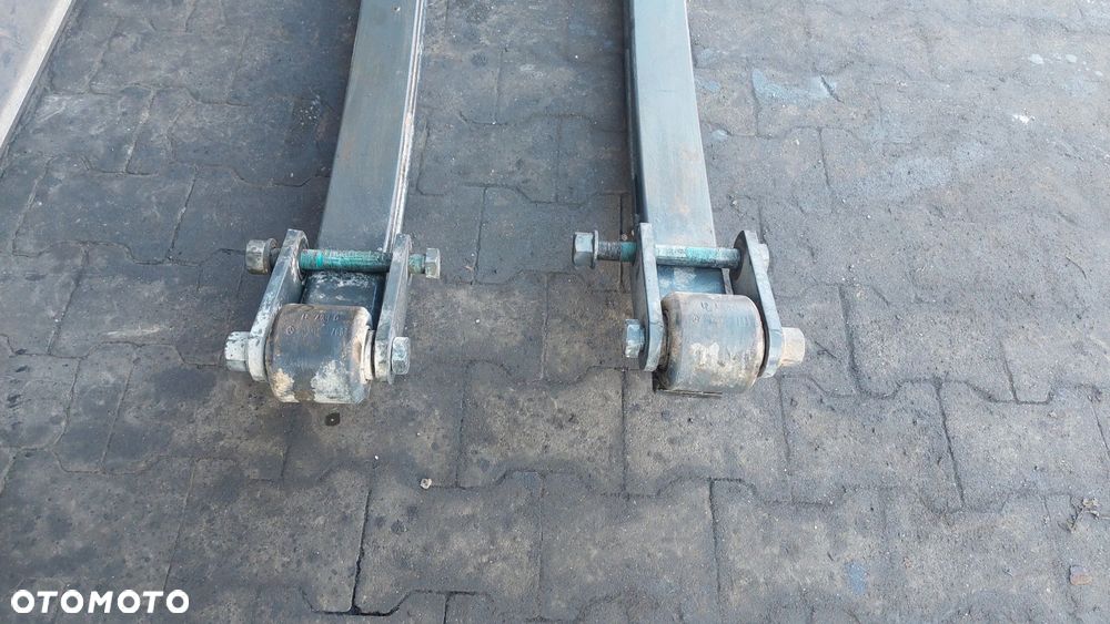 MERCEDES AROCS MP4 EURO 6 RESOR PRZEDNI TRZYPIÓROWY - PARA - 4
