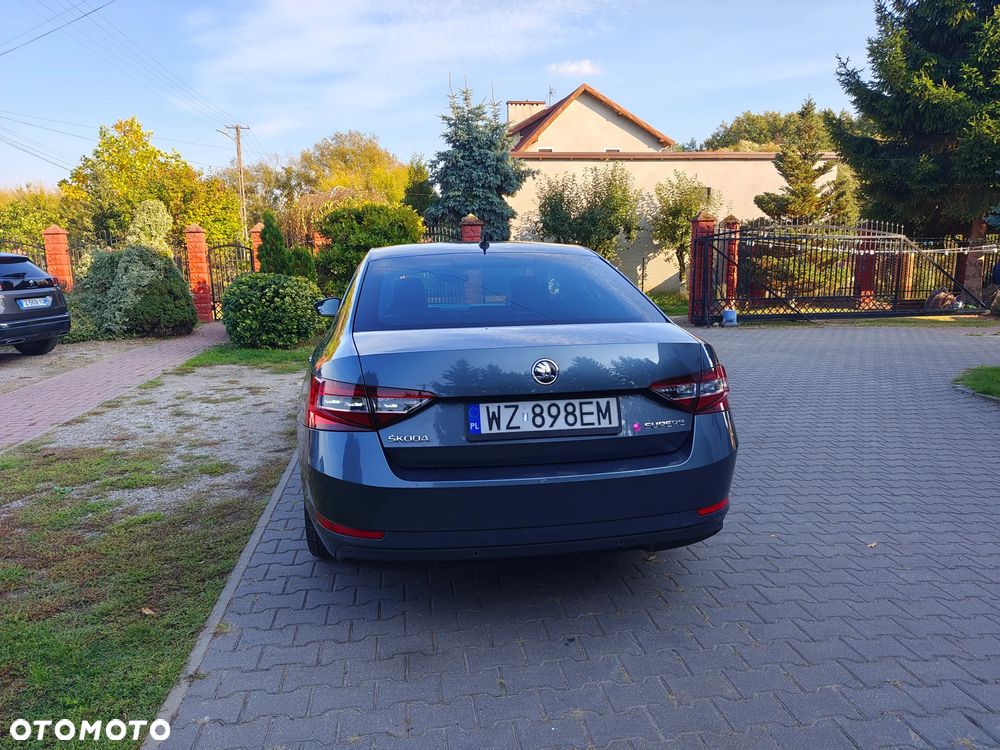 Skoda Superb 2.0 TDI Style DSG - 5