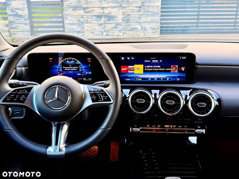 Mercedes-Benz Klasa A 180 7G-DCT Style - 18