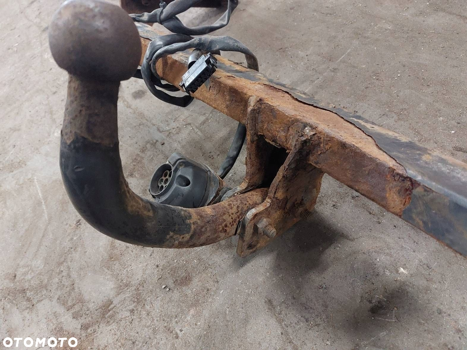 HAK HOLOWNICZY BRAK TABLICZKI OPEL ASTRA H HATCHBACK 5D 3D - 2