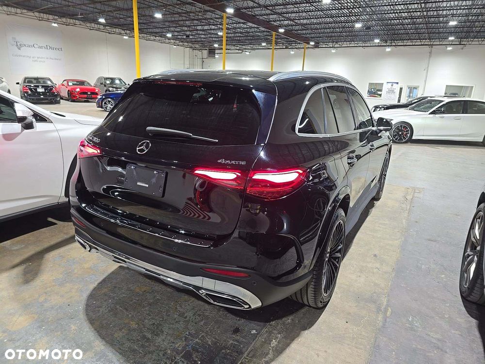 Mercedes-Benz GLC 300 4Matic 9G-TRONIC AMG Line - 4