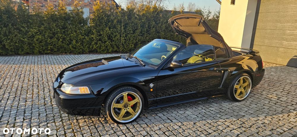 Ford Mustang - 13