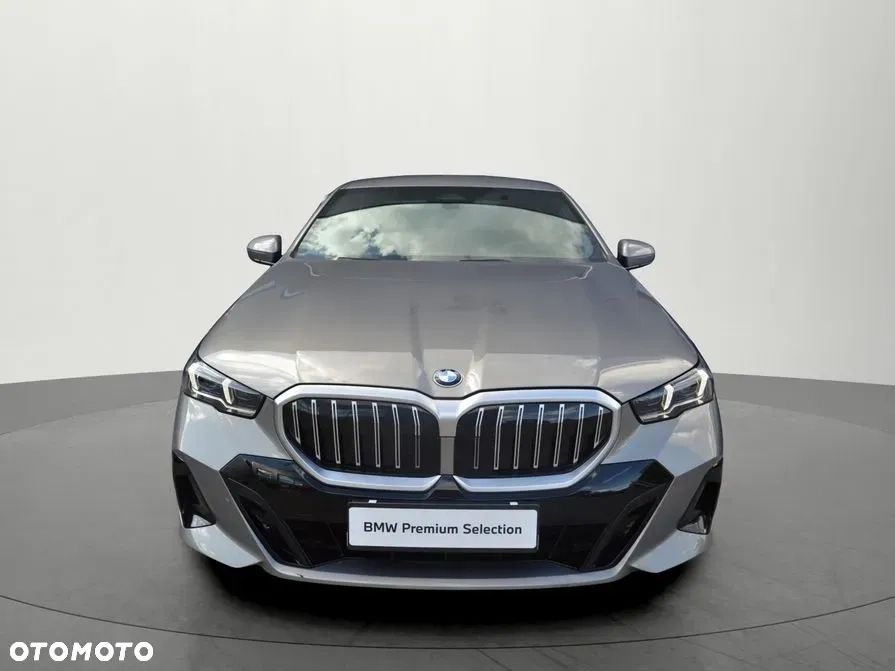 BMW Seria 5 520d xDrive - 15