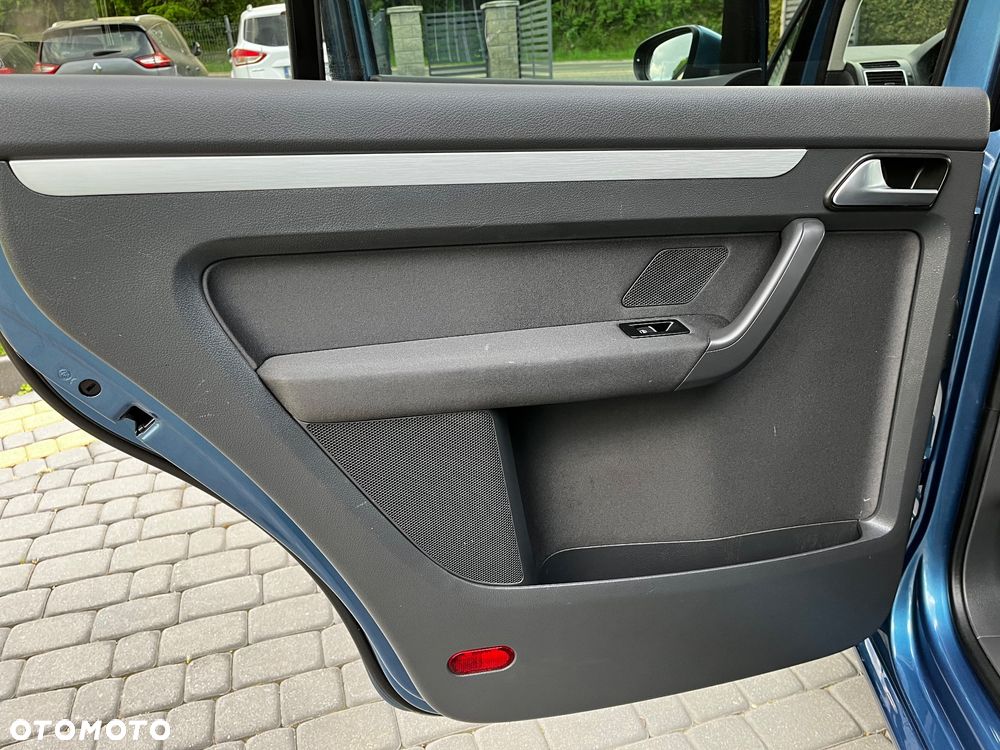 Volkswagen Touran 2.0 TDI DPF Cup - 18