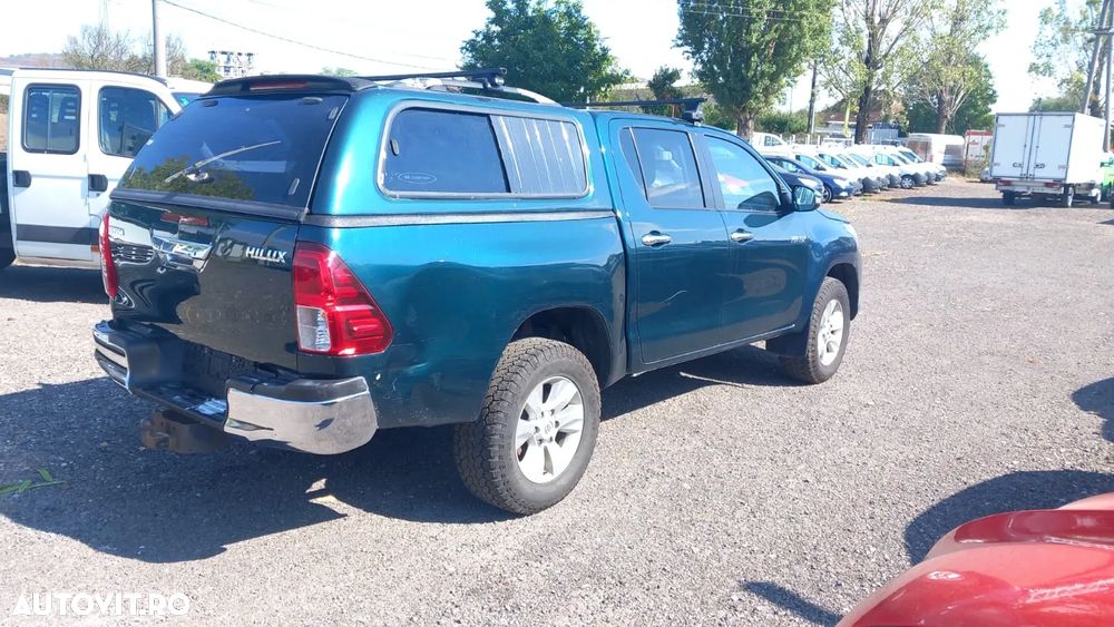 Toyota HILUX - 10