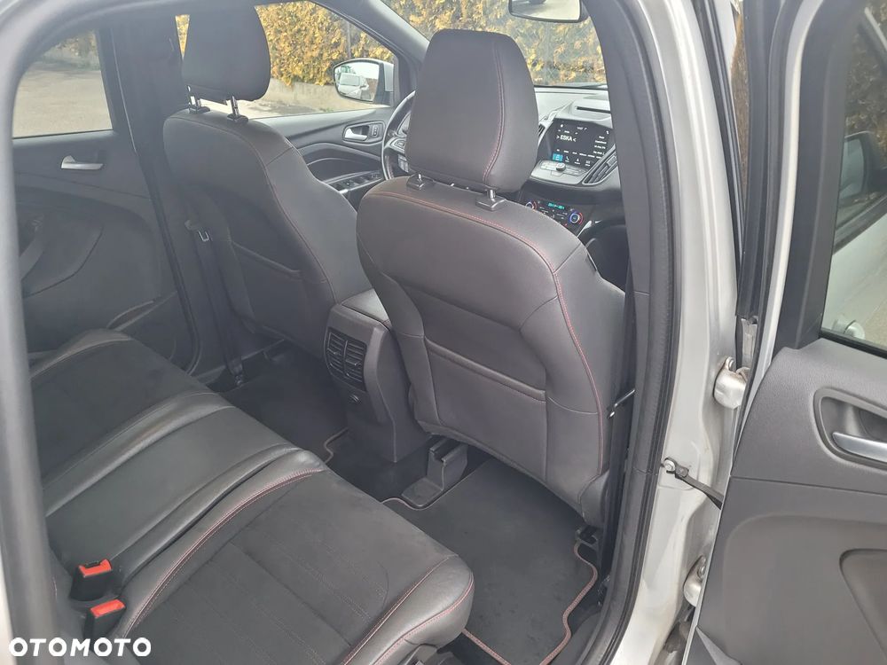 Ford Kuga - 29