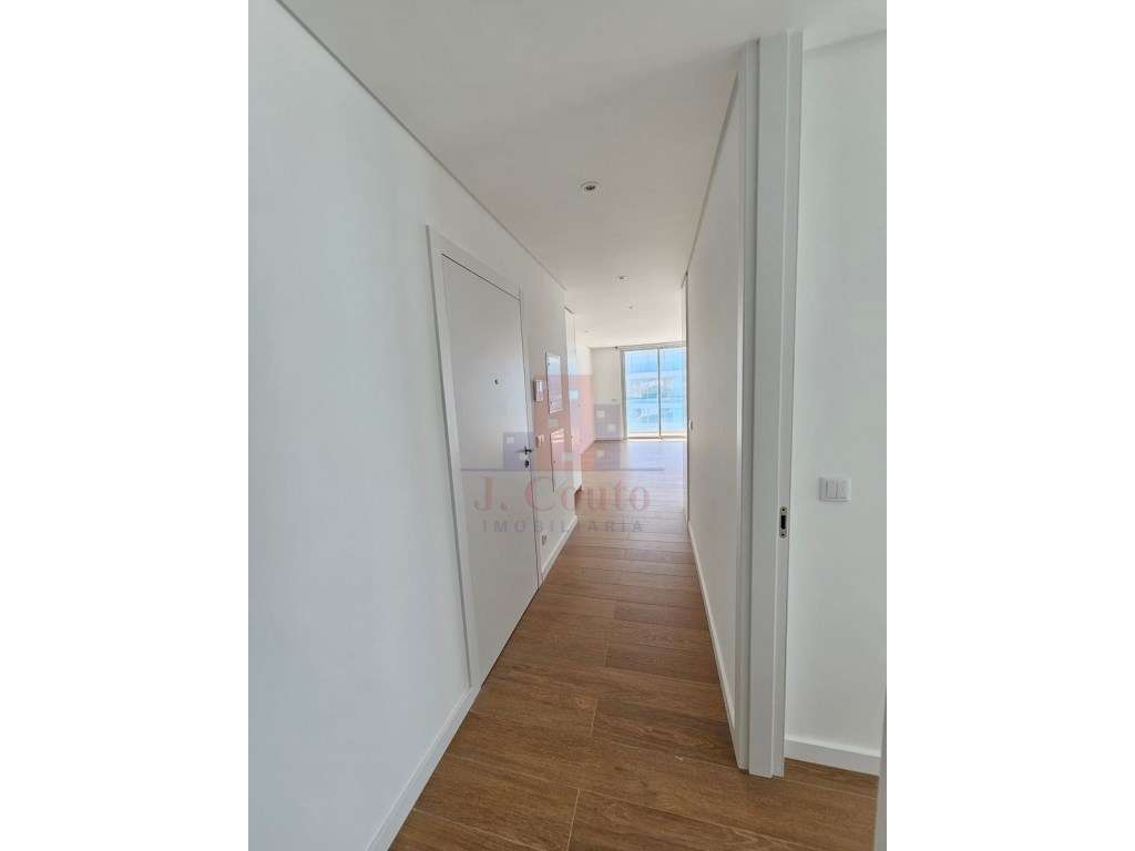 Apartamento T2 Novo com Vista para a Baía de São Martinho do Porto - Grande imagem: 4/23