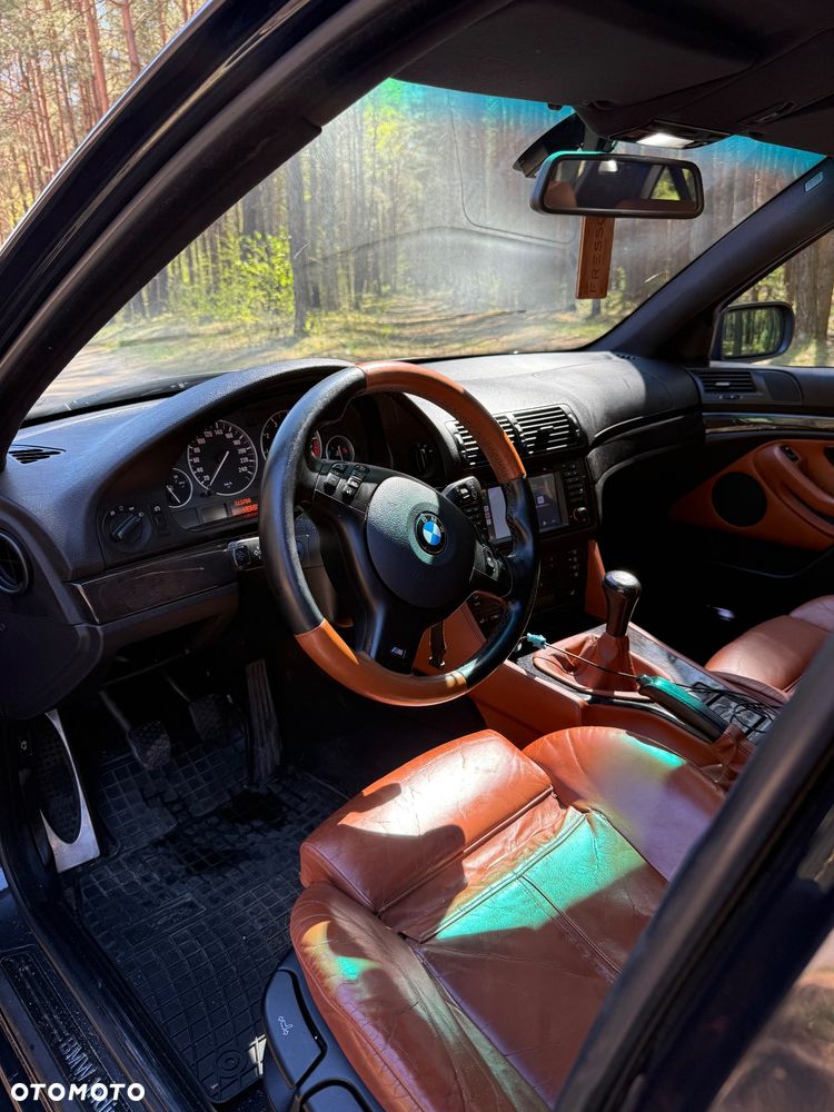 BMW Seria 5 525i - 11