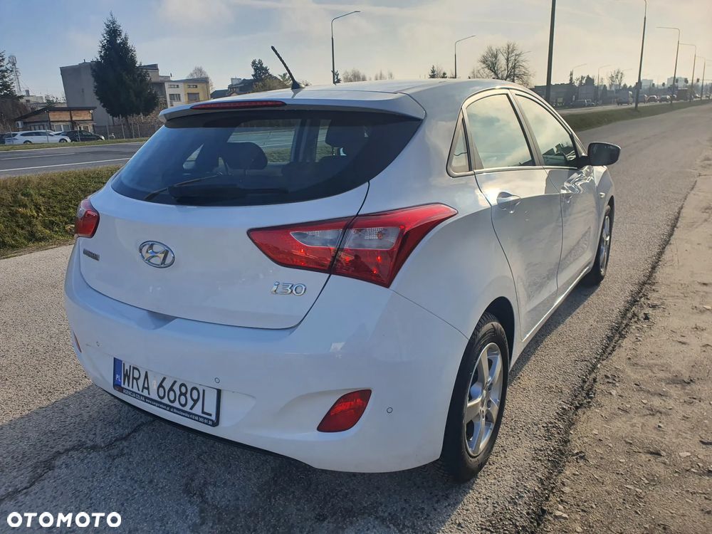 Hyundai i30 1.4 Intro Edition - 7