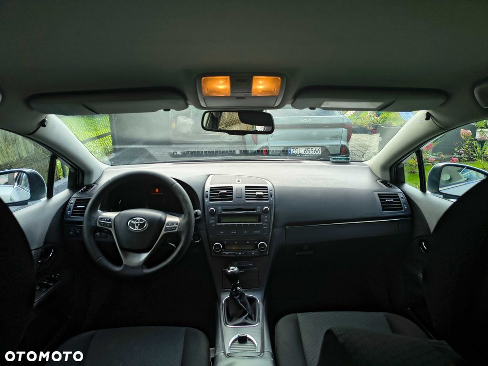 Toyota Avensis - 7