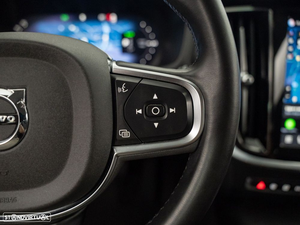 Volvo V60 2.0 T6 AWD TE Essential - 23